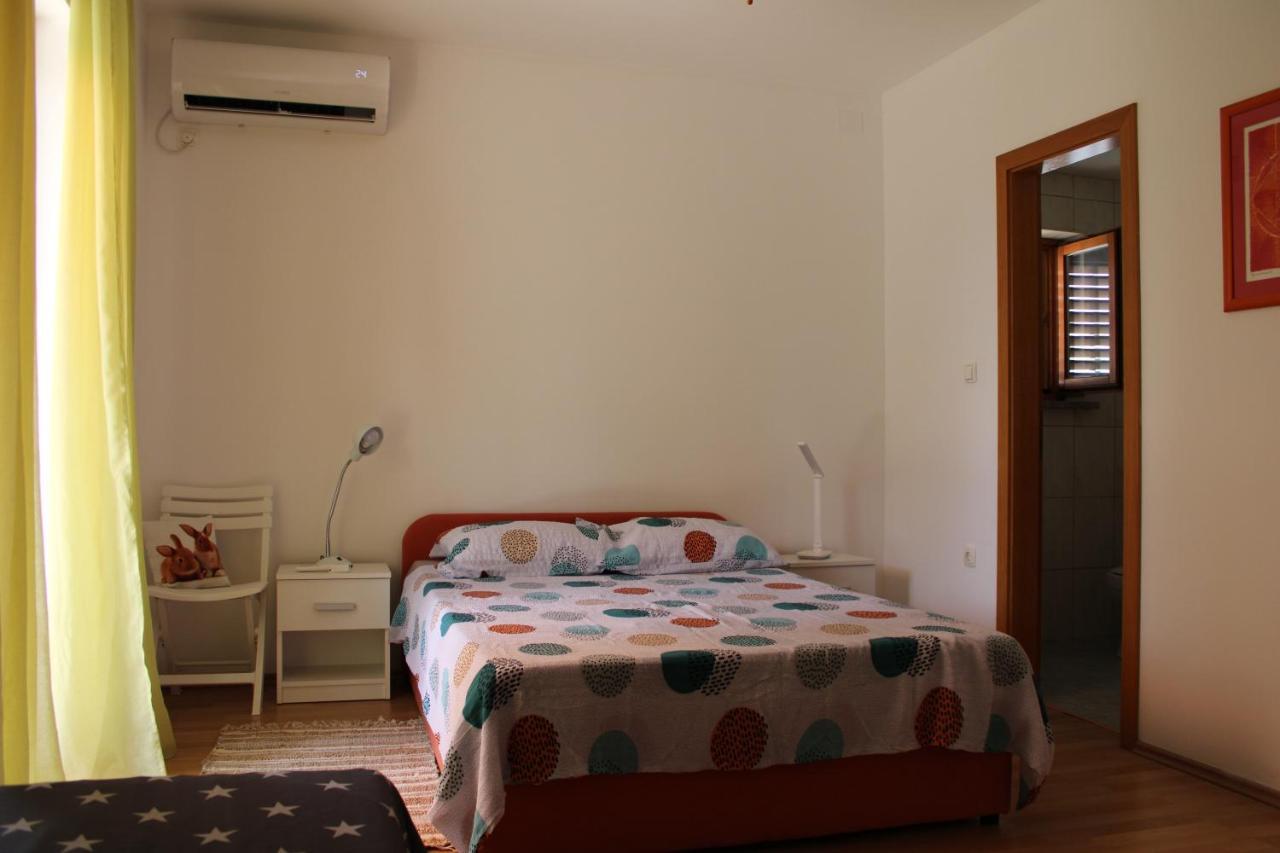 Apartment Noel Sveti Vid-Miholjice Buitenkant foto
