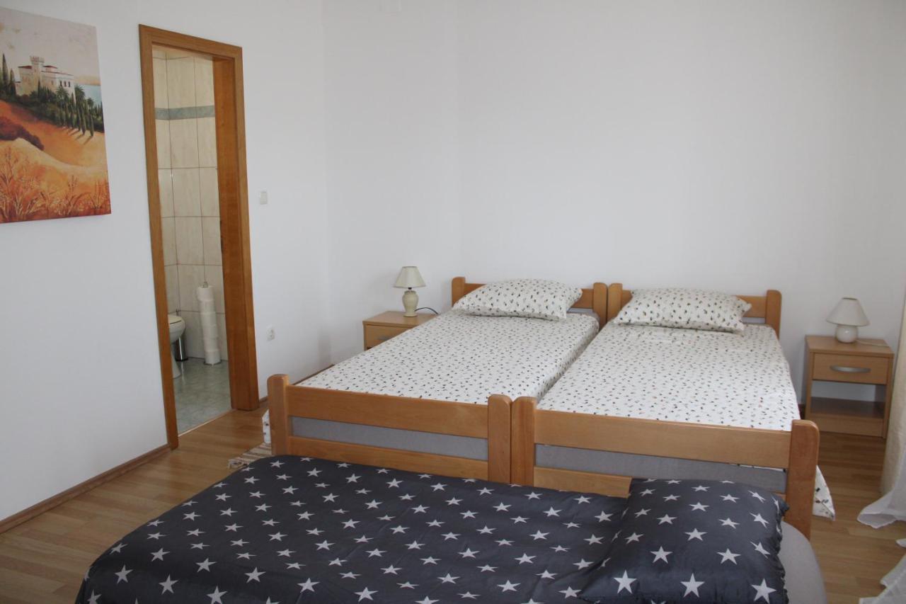 Apartment Noel Sveti Vid-Miholjice Buitenkant foto