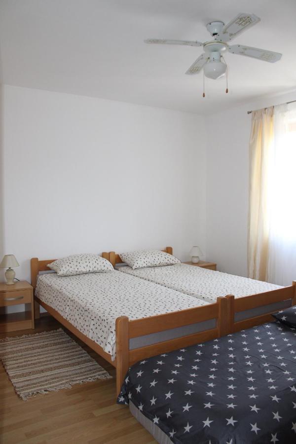Apartment Noel Sveti Vid-Miholjice Buitenkant foto